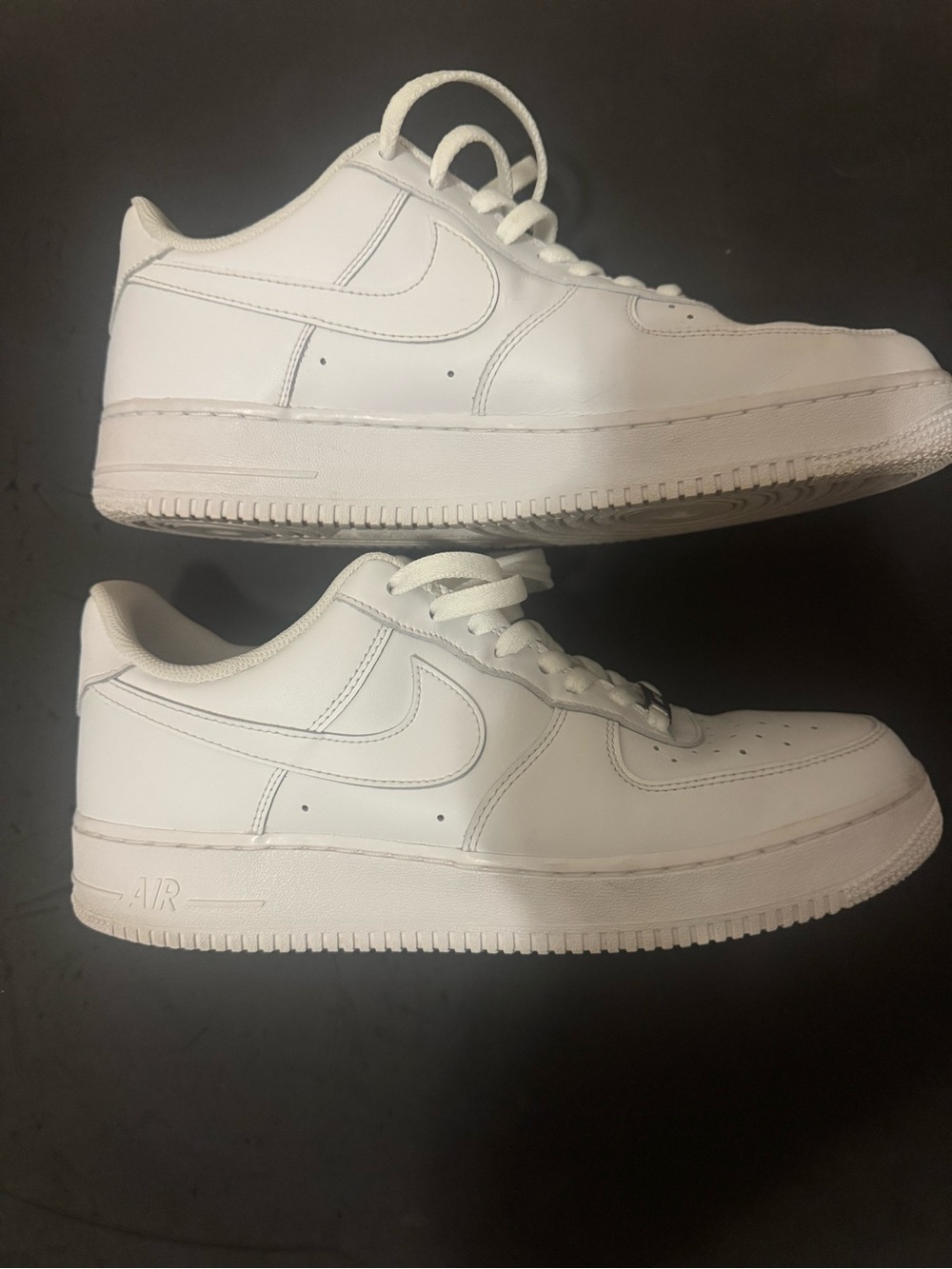 Nike White Men’s Low-Top Sneakers